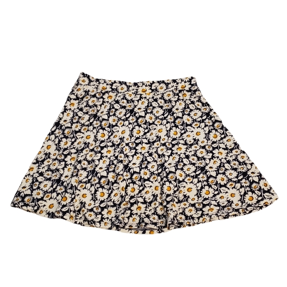 BOGO Freeπ¦ Forever 21 A-Line Daisy Print Mini Skirt